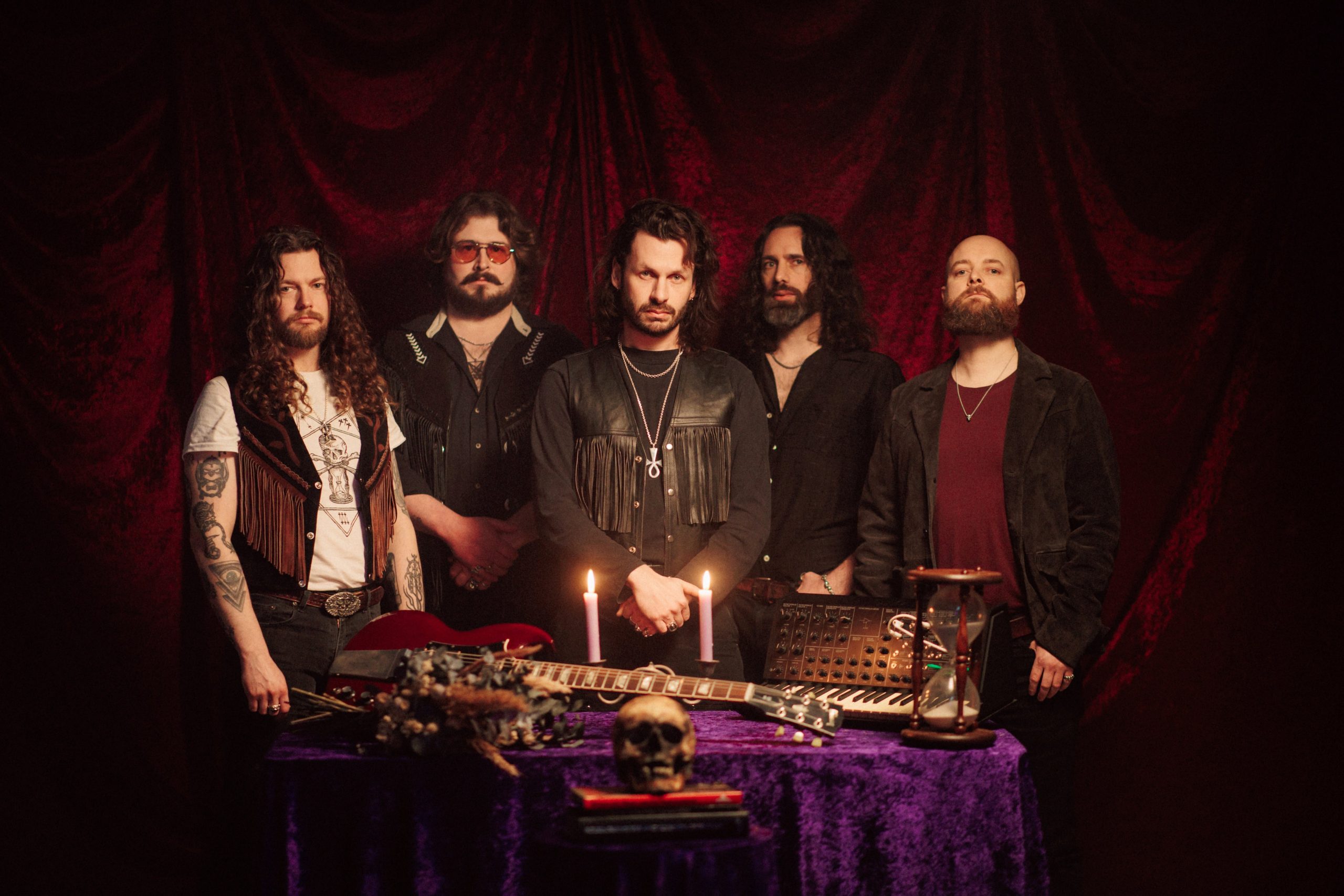 Green Lung anuncia novo álbum “Necropolitan” e lança single/videoclipe “Evil In This House”